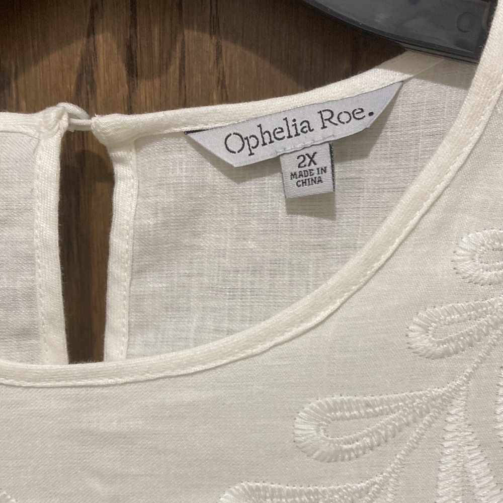 New white linen blend embroidered shift dress - Picture 7 of 11